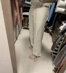 너무 편해서 안 입은 기분!! 그런데 정전기가 좀 생겨서 다리ㅡ모양이 들어나는 순간이