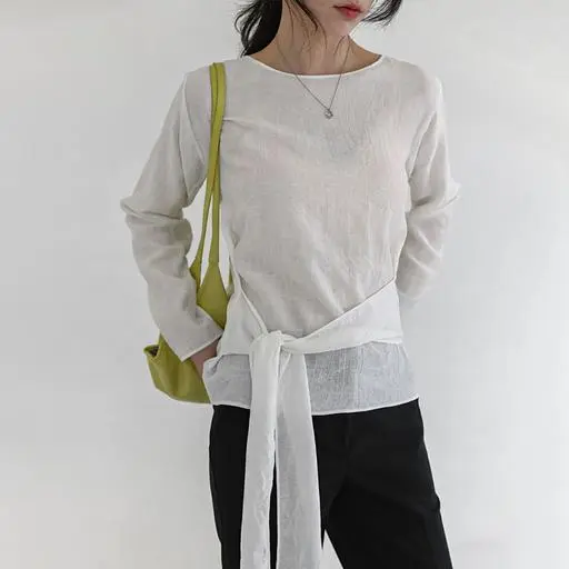 세리드 링클 스트랩 라운드 블라우스 (봄/간절기/페미닌/모던/데이트룩/벚꽃룩/격식룩/하객룩)