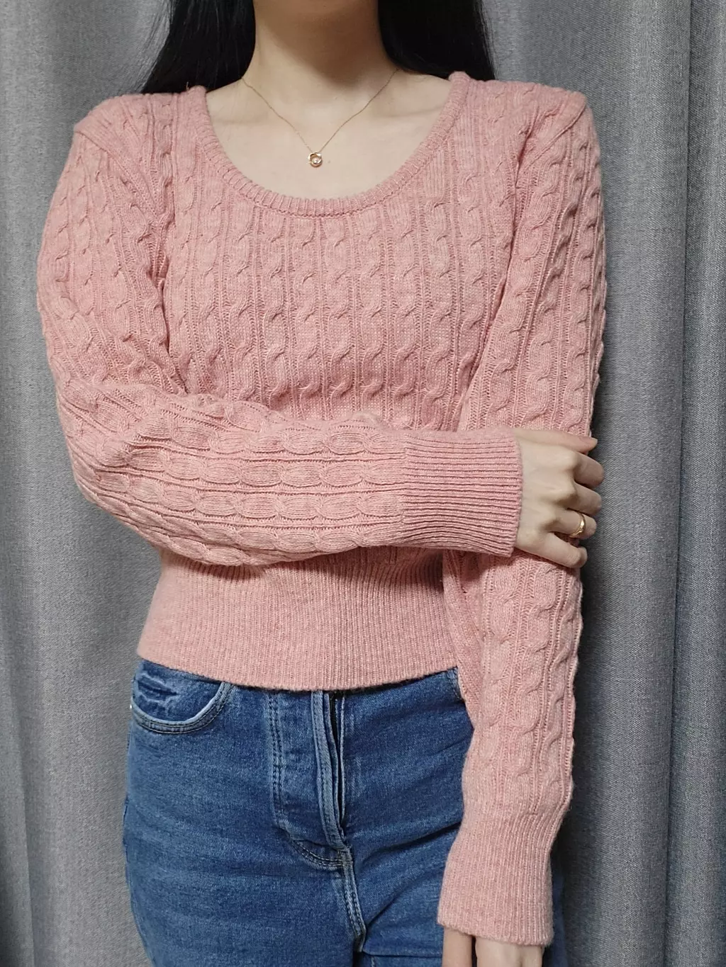 배송은 주말 포함 6일정도 걸렸어요~
