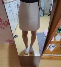 너무 짧지 않아서 편하게 입겠어요. 역시 s 사이즈이지만 허리는 커서 좀 아쉽네요 . 전