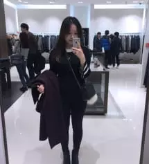 너무 편하고 좋네요. 8,8부지만 저는 기장이 딱맞았어요. 짧진 않고 그냥 긴 스키니. 키