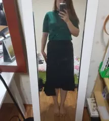 이런스타일의 치마는 안입어봐서 고민하다 주문했어요.
