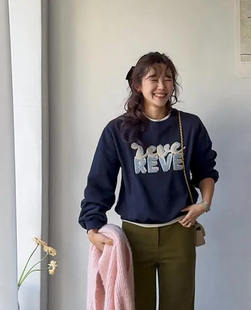 [도톰양기모] 마델 데일리한 입체레터링 맨투맨 [size:F(55~66반)]