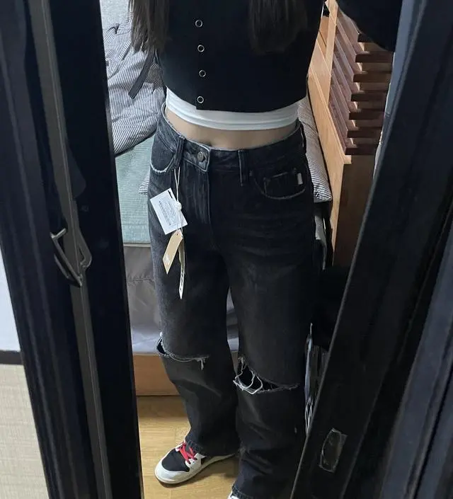 [GLOWNY]95 DESTROYED STRAIGHT FIT JEANS★韓国ファッション★ ☆送料・関税込☆GLOWNY☆95 DESTROYED STRAIGHT FIT JEANS☆