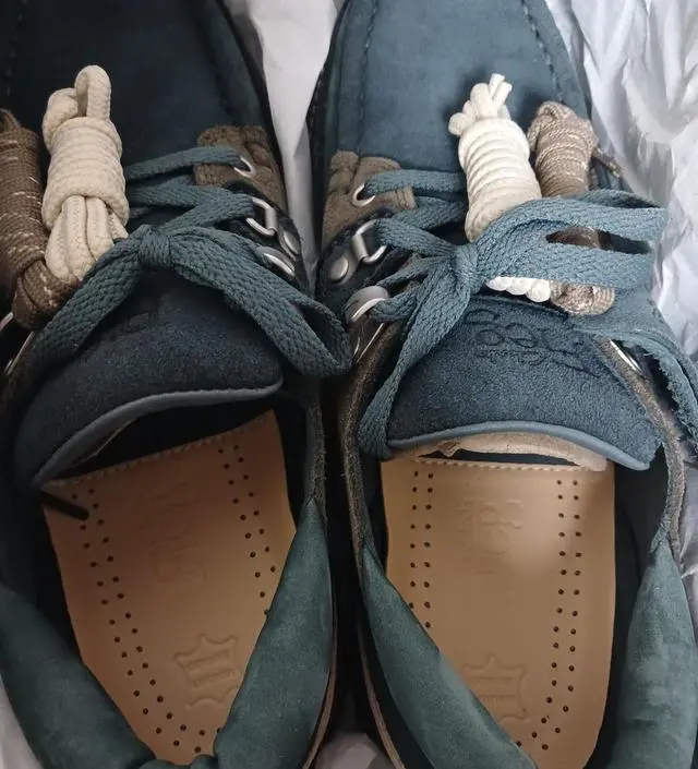 CLARKS スライド サンダル レザー ブラウン スニーカー ブラウン レザー スエード スニーカー | World Planet Market