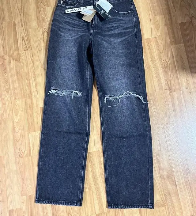 ☆韓国の人気☆【GLOWNY】☆95 DESTROYED STRAIGHT FIT JEAN.S☆ ☆韓国の人気☆【GLOWNY】☆95 DESTROYED STRAIGHT FIT JEAN.S☆