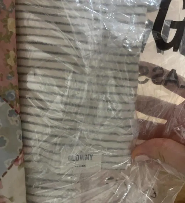 ★GLOWNY★3/4 G COMFORT V TEE (STRIPE)★正規品/韓国直送料込 GLOWNY 3/4 G Comfort V Tee - Stripe | 하이츠스토어