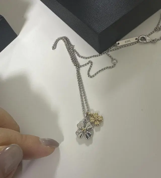 SSIL - Flat Clover 2 Pendant