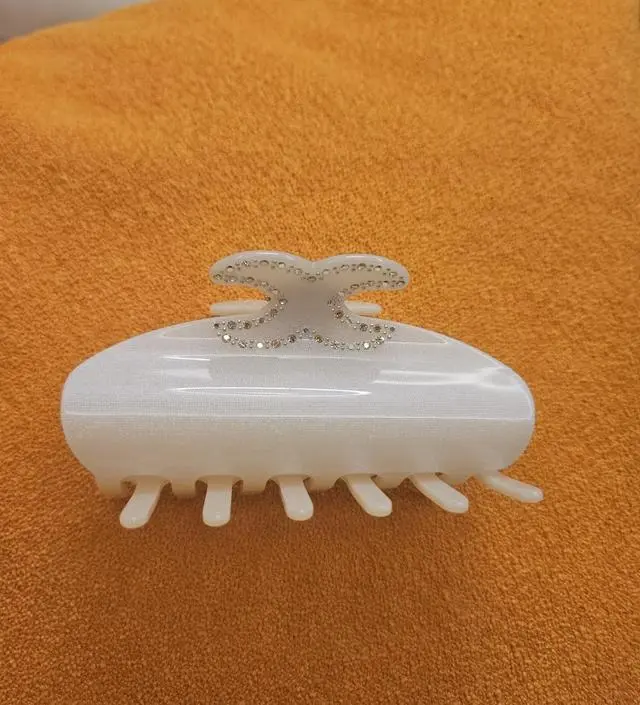 SSIL - Cubic X Claw Clip